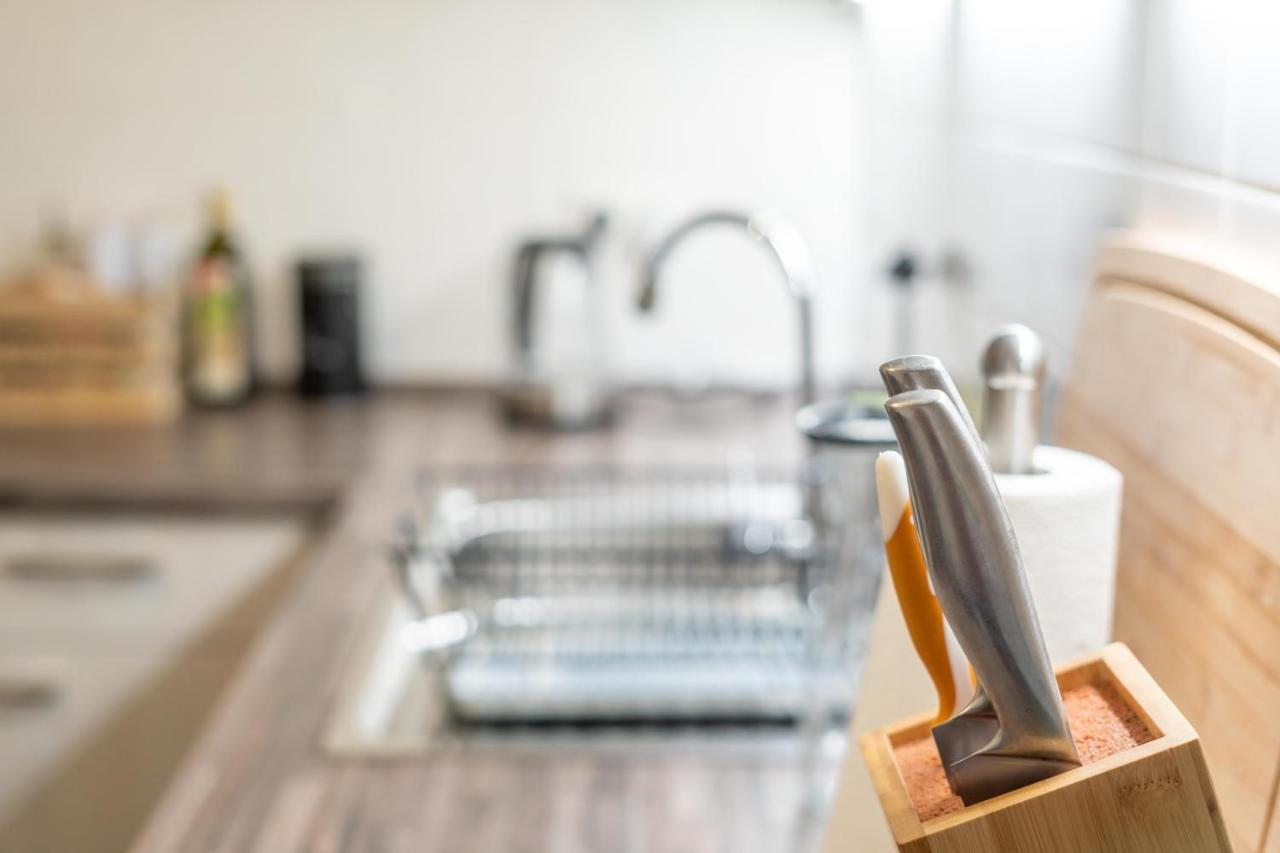 2 Bedroom 65Qm - Kitchen - Central - Netflix Magdeburk Exteriér fotografie