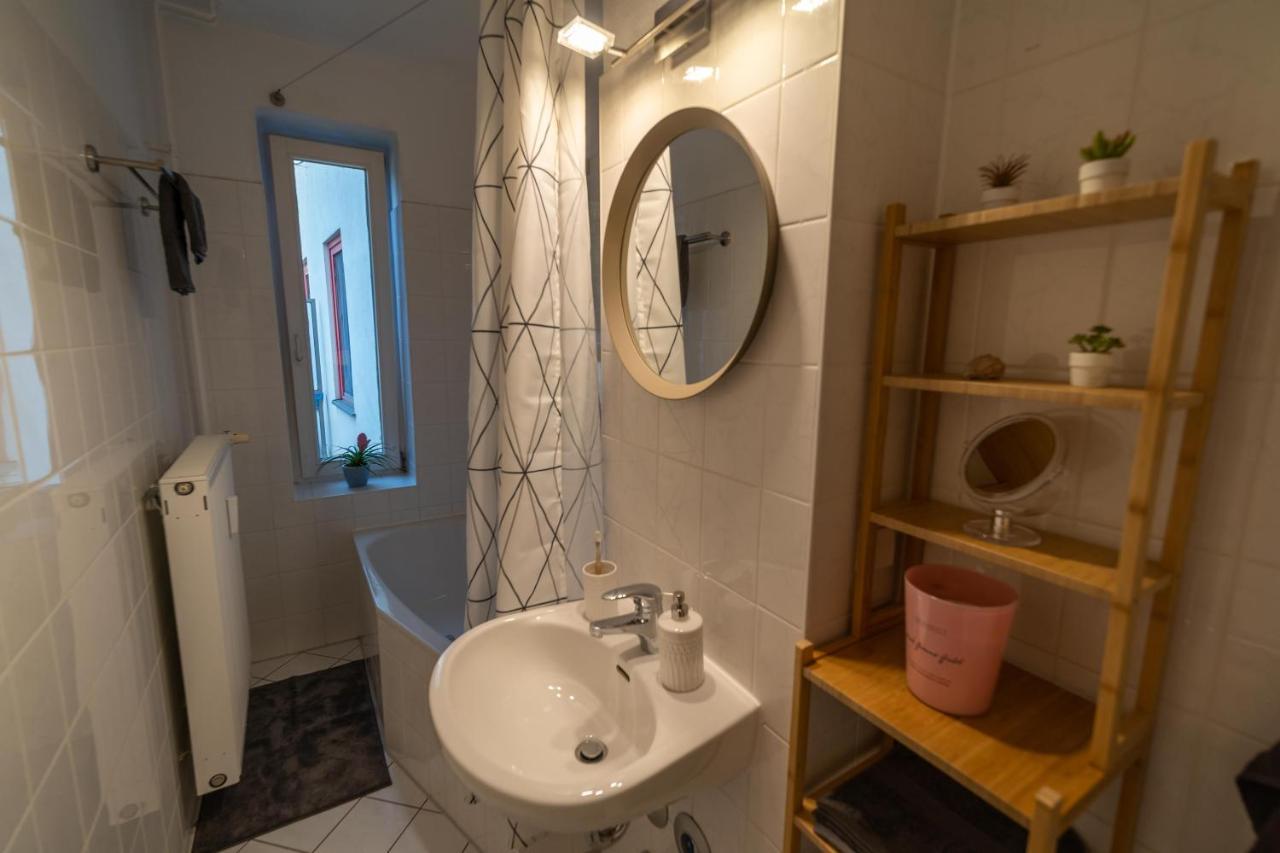 2 Bedroom 65Qm - Kitchen - Central - Netflix Magdeburk Exteriér fotografie